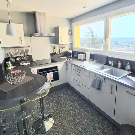 Διαμέρισμα Chaleureux Avec Balcon Et Parking Prive Λε Μανς