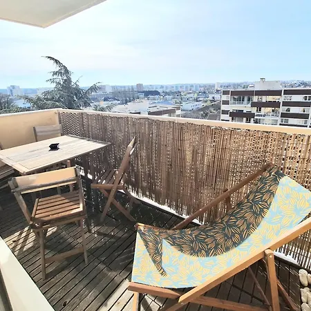 Chaleureux Avec Balcon Et Parking Prive Λε Μανς